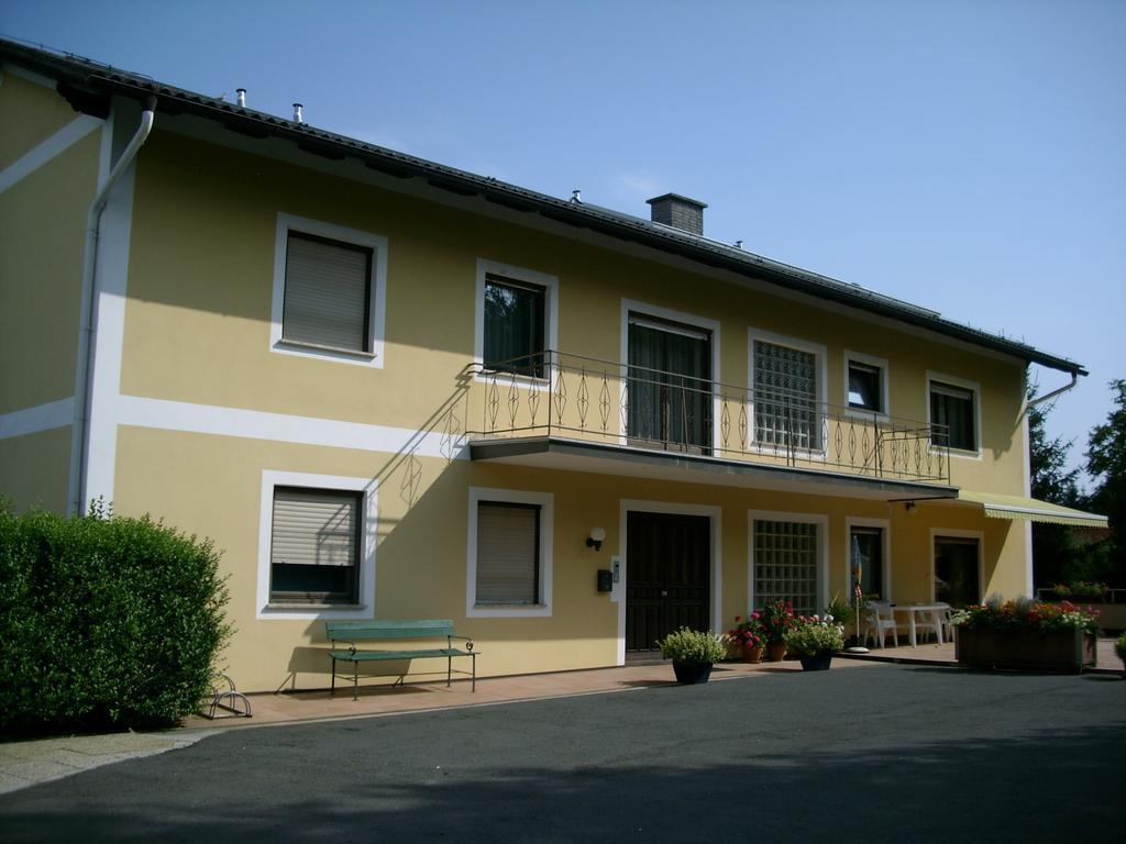 Gastehaus Steinmetz Homestay *
